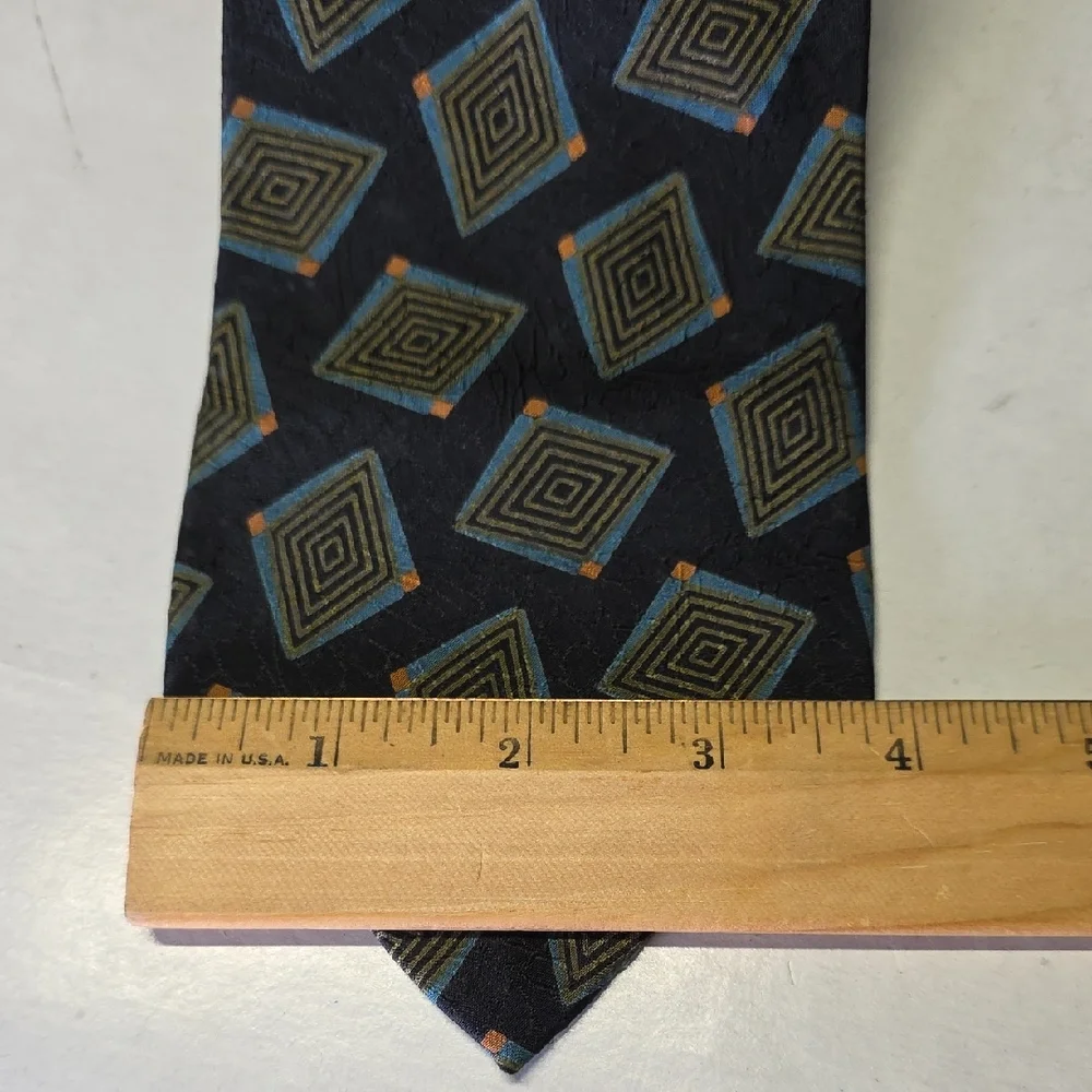 Giorgio‎ Armani Black Blue Gold Diamond Pattern Tie 100% Silk Made In Italy